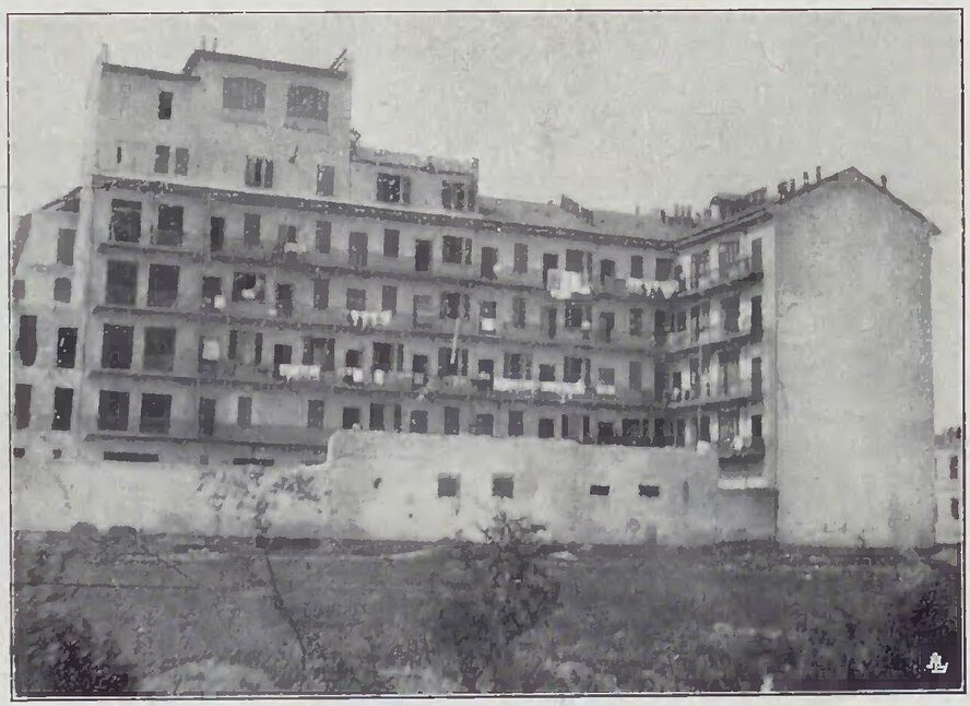 Photograph from Ars et Labor, July 15, 1909, page 496, captioned In via Palestrina - un angolo superstite